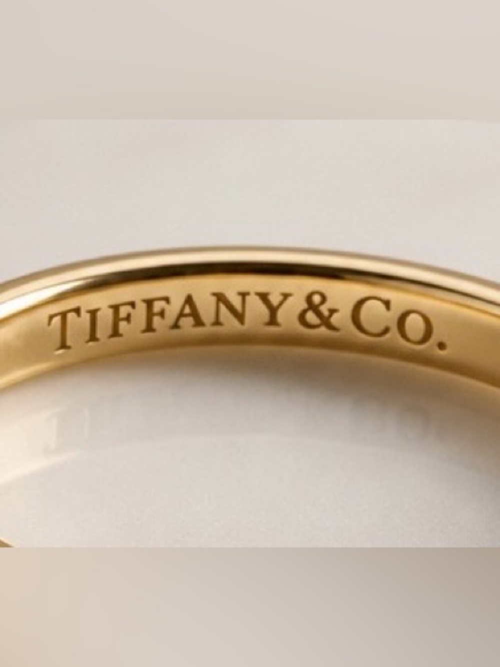 Classic Tiffany & Co  Signature 18k Gold “X” Ring, - Picture 4 of 14